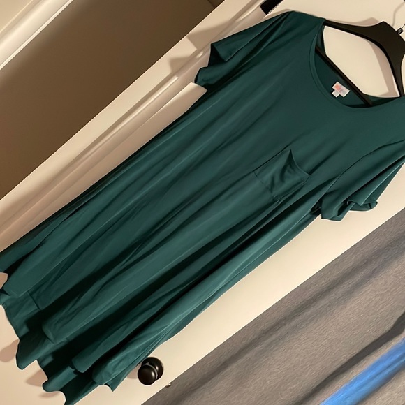 Lularoe Carly - Picture 1 of 6